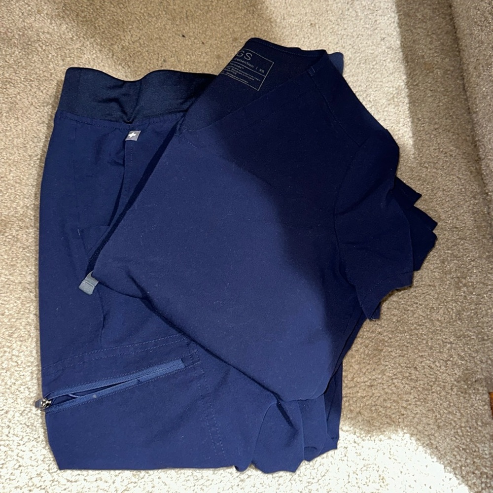 Figs navy set